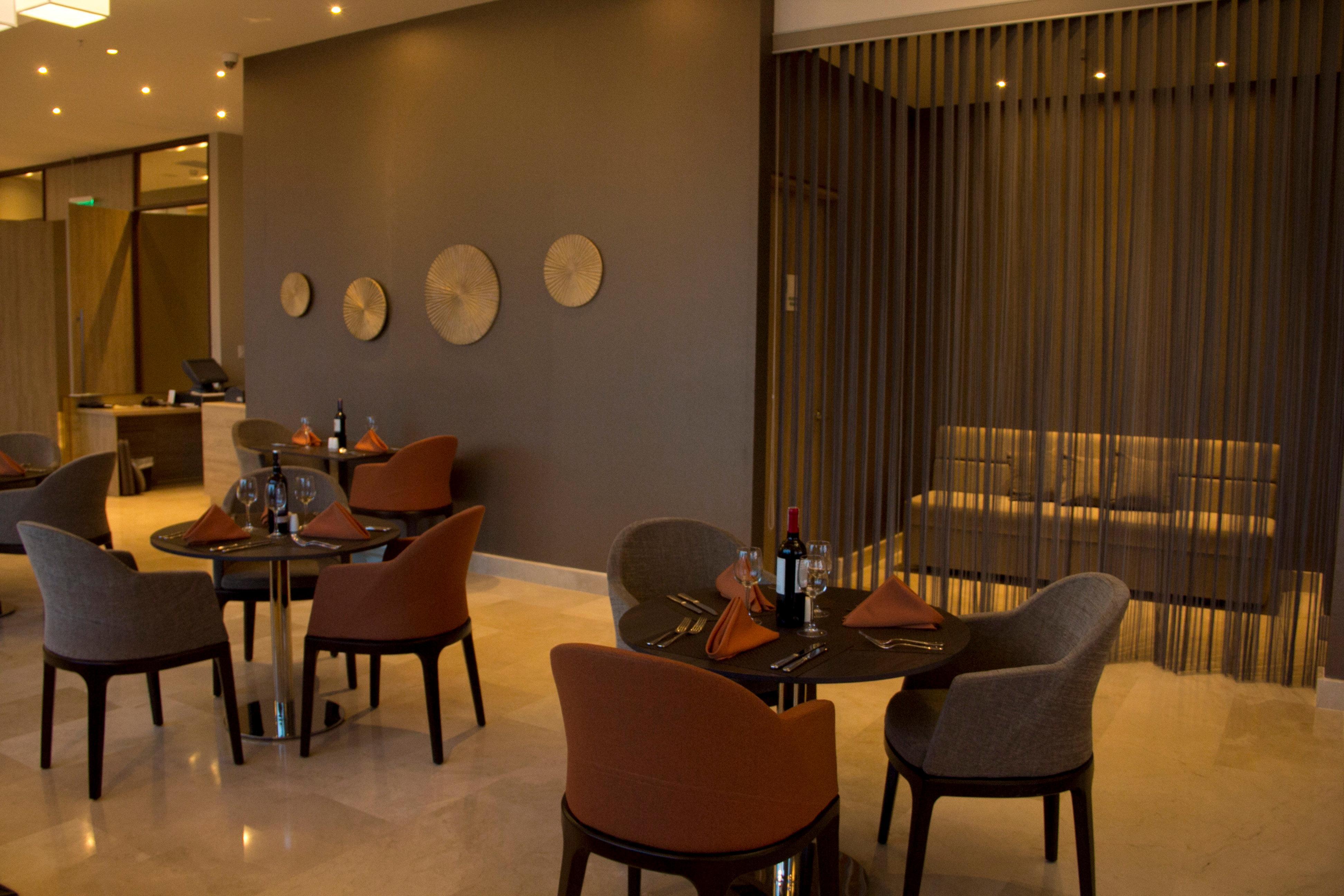 Holiday Inn Cucuta By Ihg Екстериор снимка The restaurant