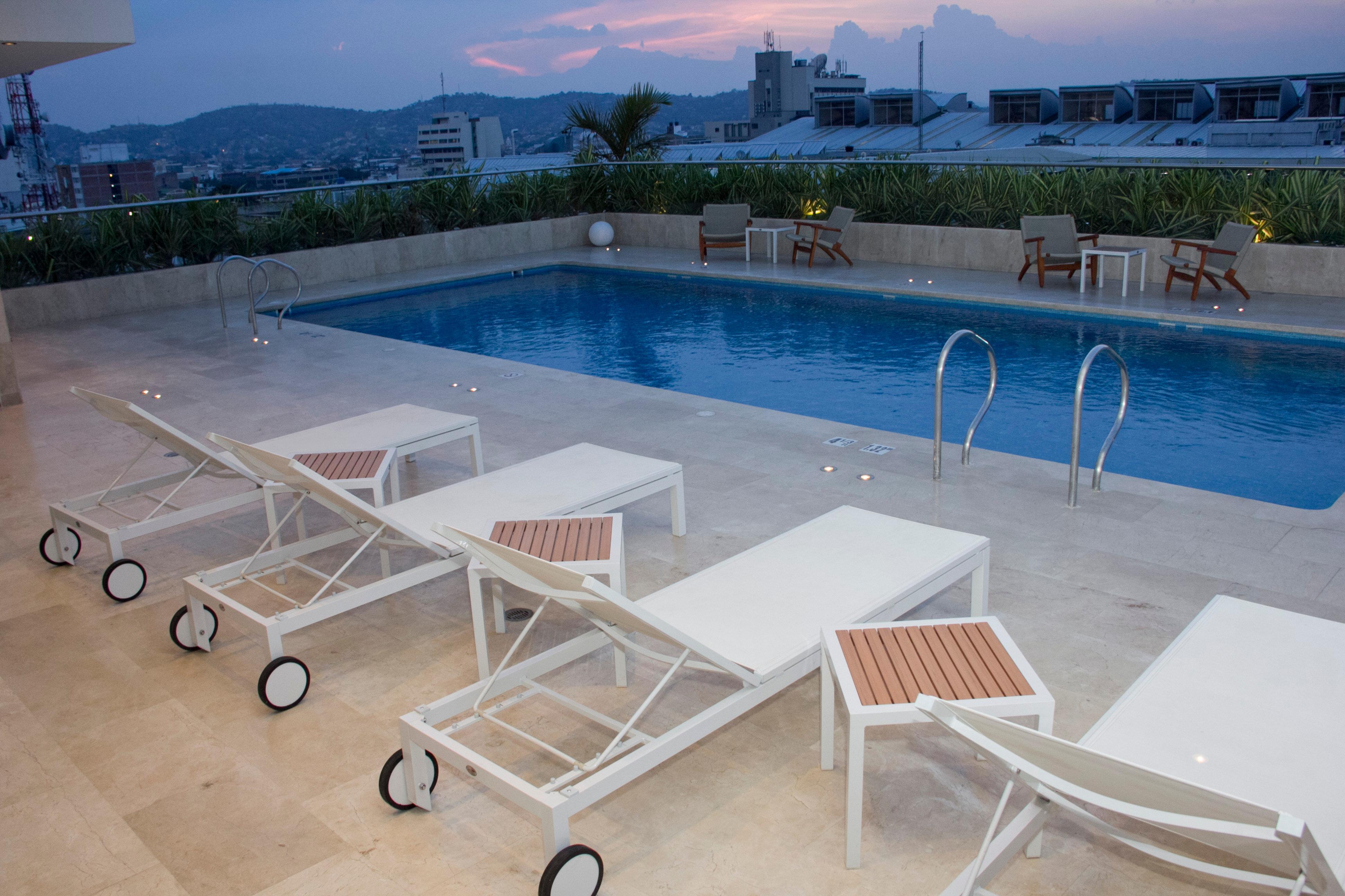 Holiday Inn Cucuta By Ihg Екстериор снимка Rooftop pool