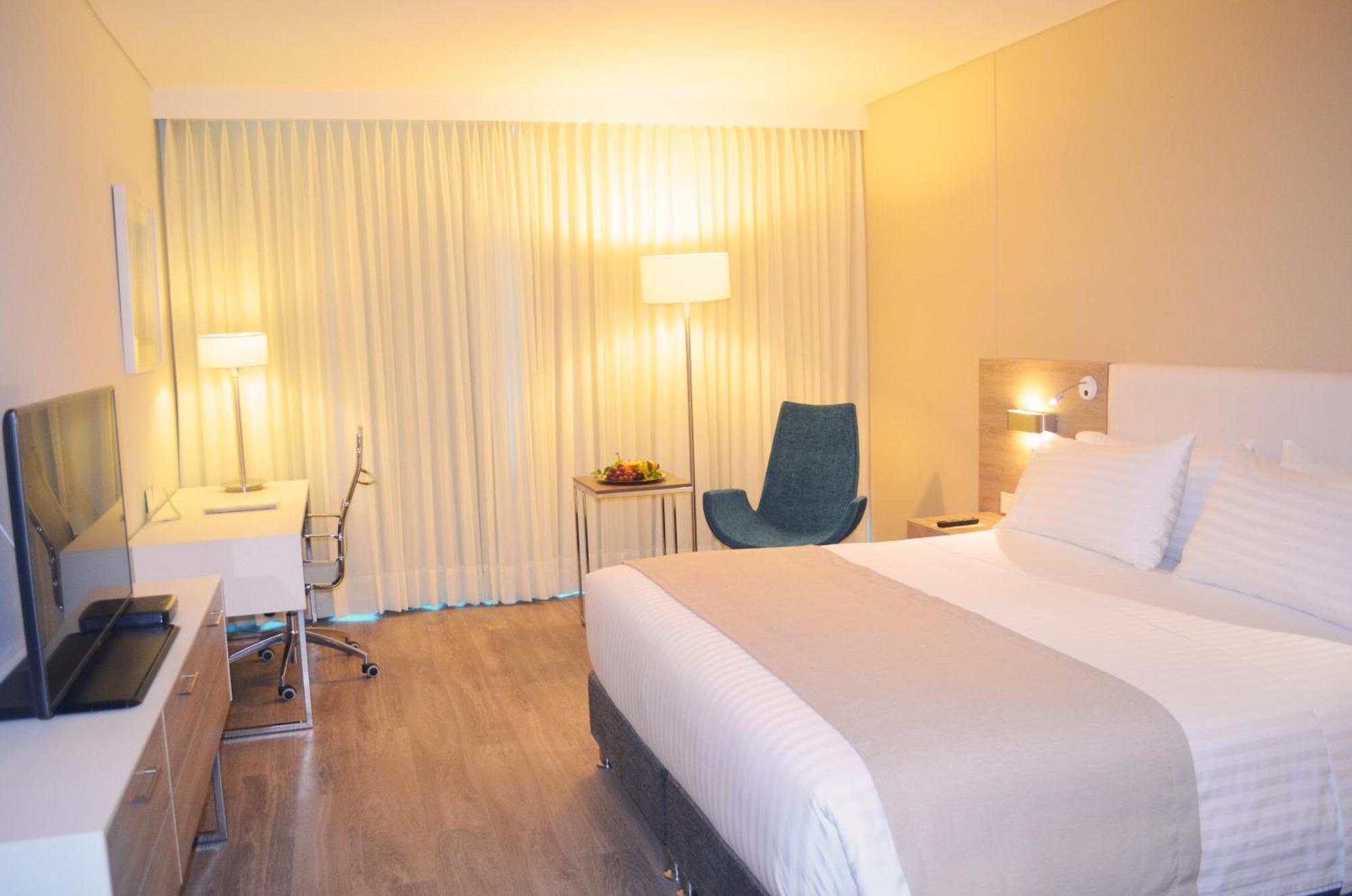 Holiday Inn Cucuta By Ihg Екстериор снимка A room at the hotel