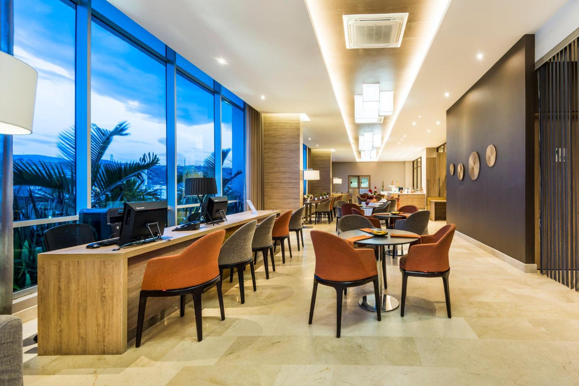 Holiday Inn Cucuta By Ihg Екстериор снимка Business Center
